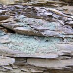 Melanterite2_-_Copperas_Mountain,_Paxton_Township,_Ross_Co,_Ohio,_USA