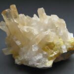 Strontianite_with_Sulphur