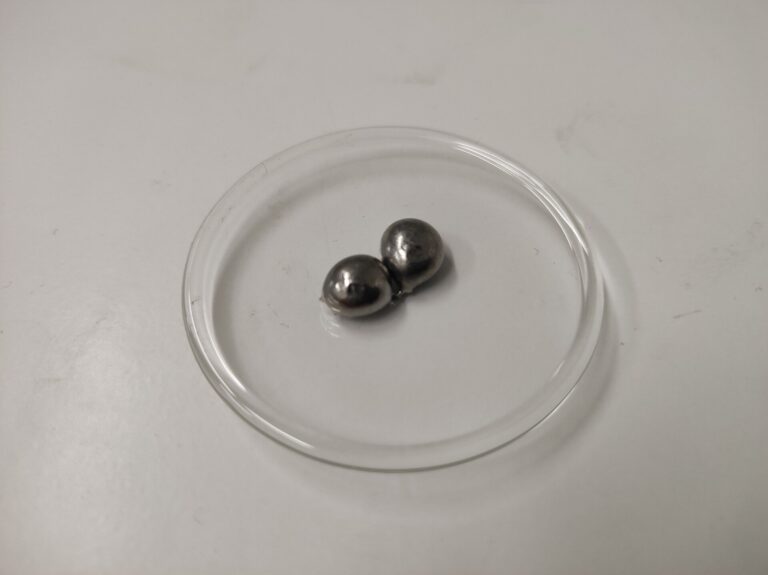 Hf - Hafnium