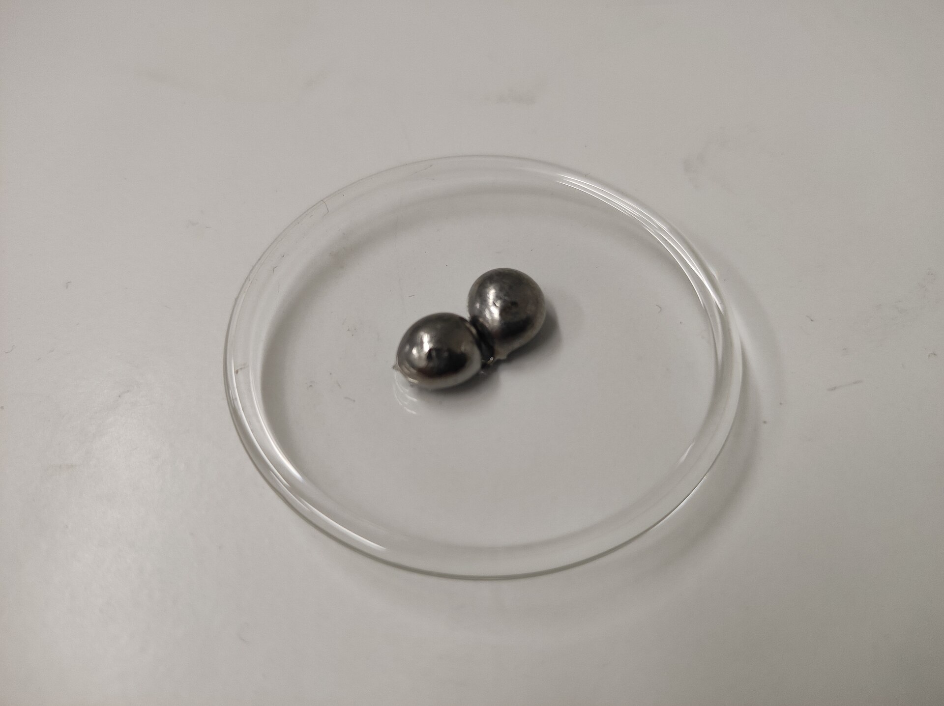 Hf – Hafnium