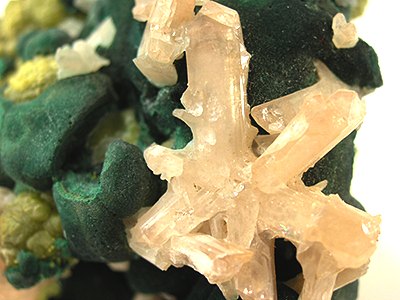 Malachit a pyromorfit, Rum Jungle, Severní teritorium, Austrálie
