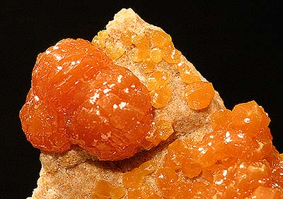 Pyromorfit z dolu Bunker Hill Mine, Kellogg, Idaho, USA
